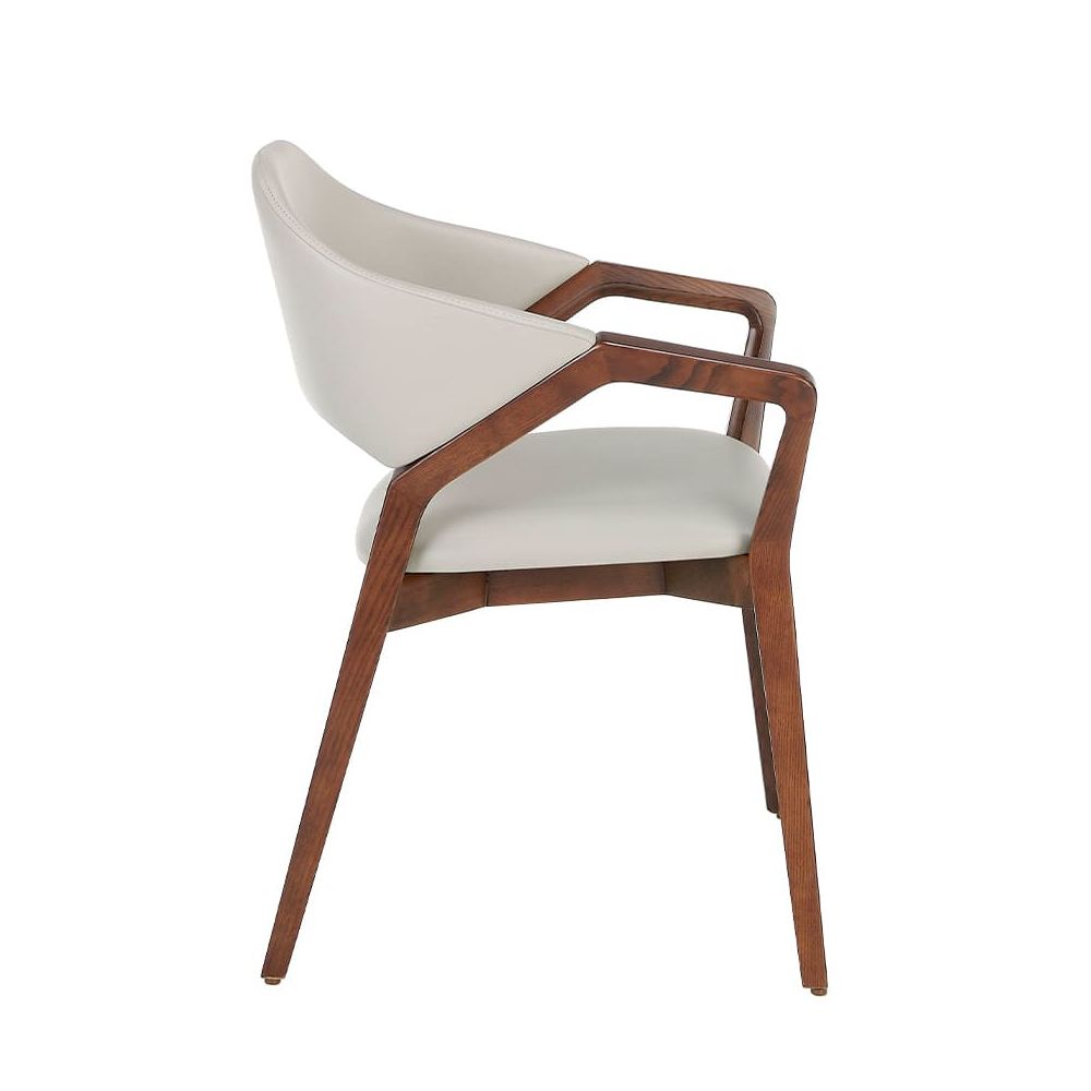Chair Poli