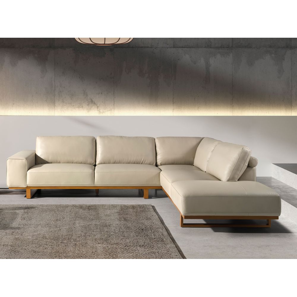 Sofa Banilla w/ chaiselong