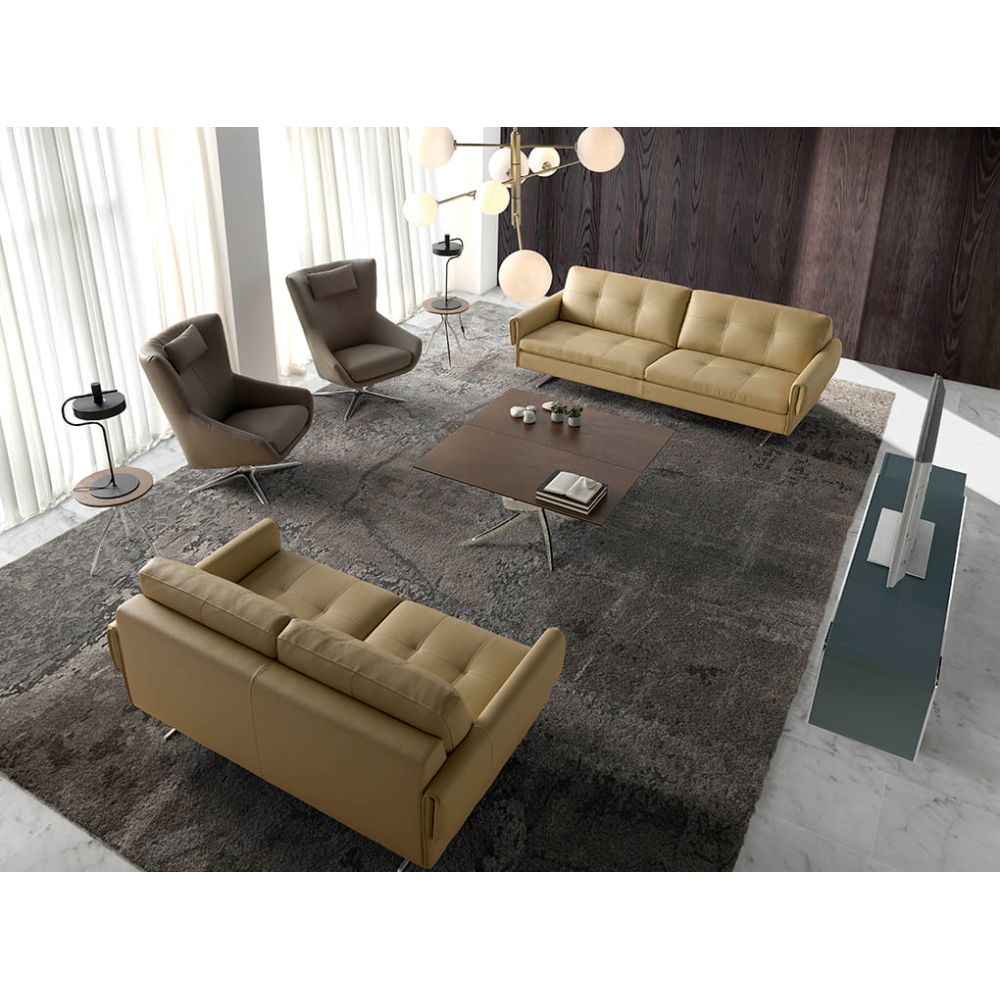 Armchair Attias