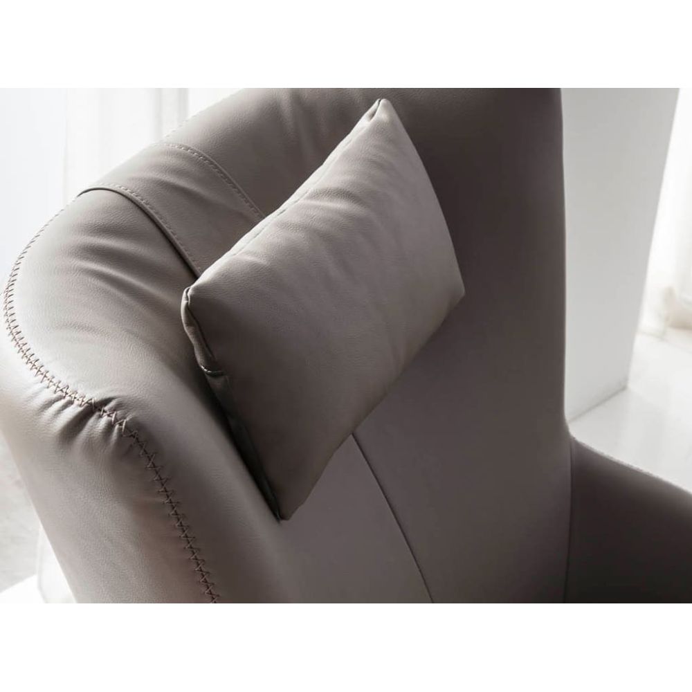 Armchair Attias