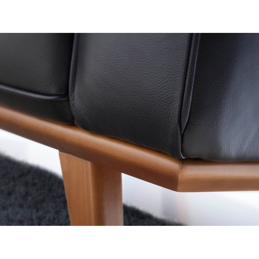 Armchair Ameett