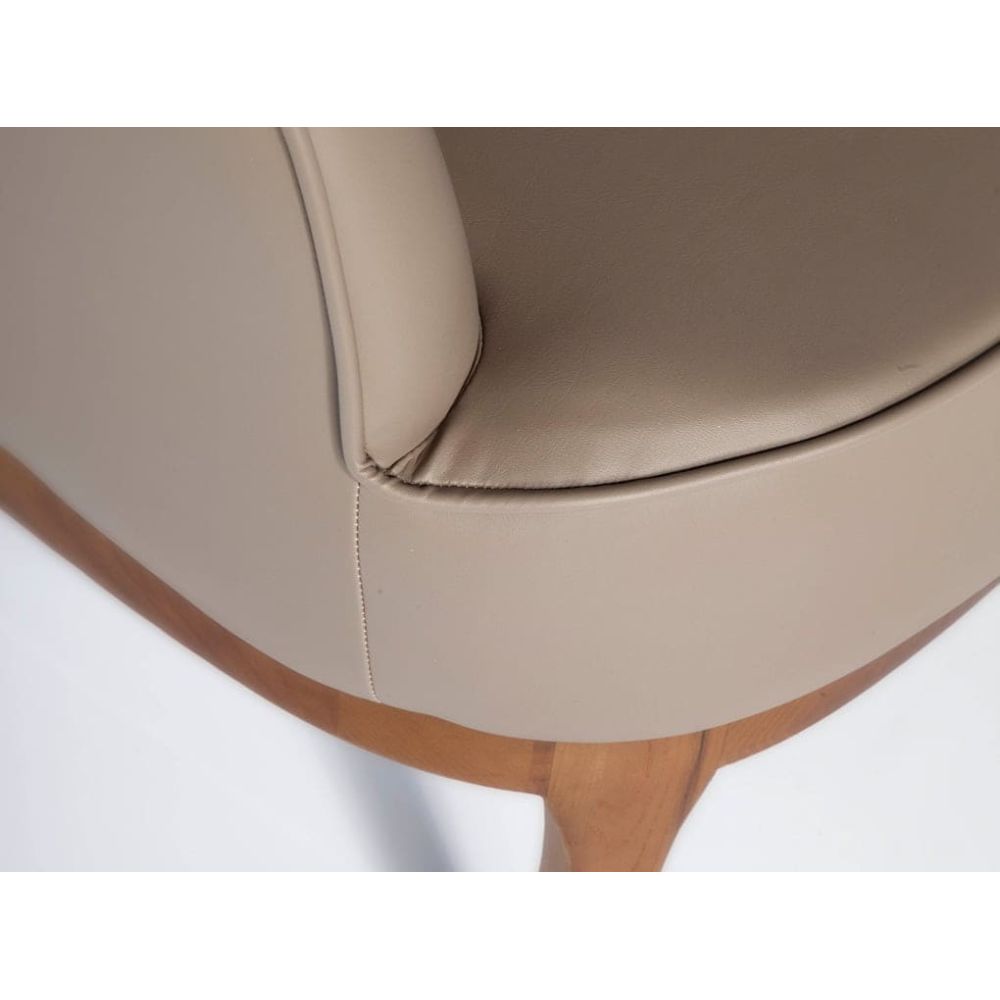 Armchair Polise