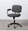 Chair Apikalia
