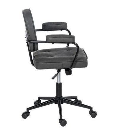 Chair Stormi