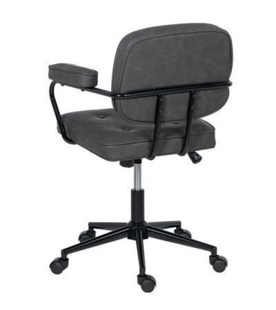 Chair Stormi