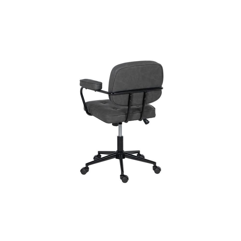 Chair Stormi