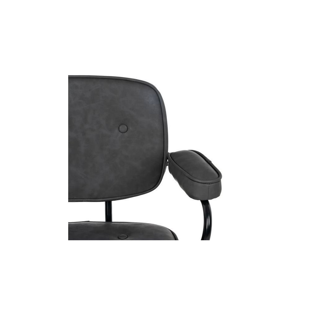 Chair Stormi