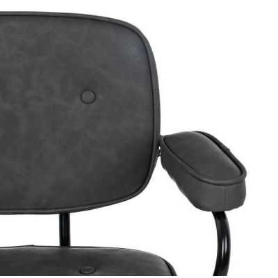 Chair Stormi