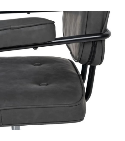 Chair Stormi