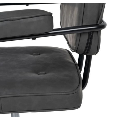 Chair Stormi