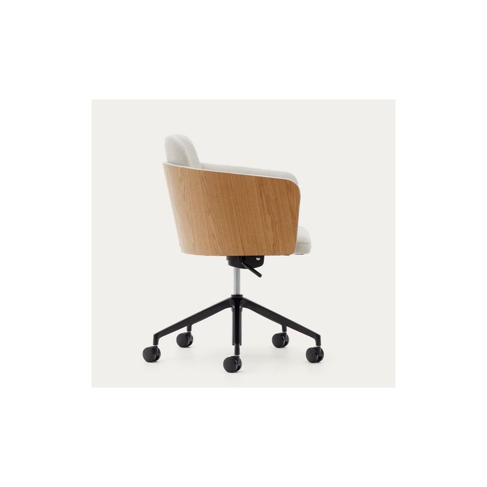Chair Adai