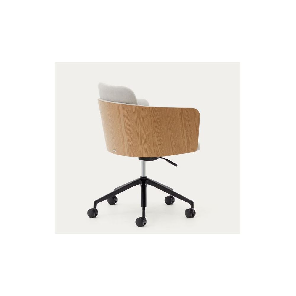 Chair Adai