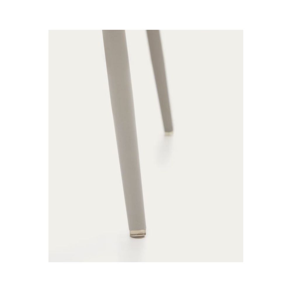 Chair Unia