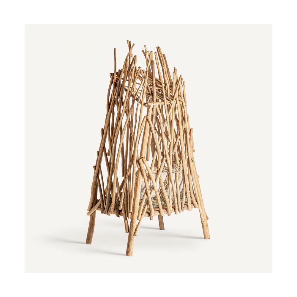 Armchair Neta