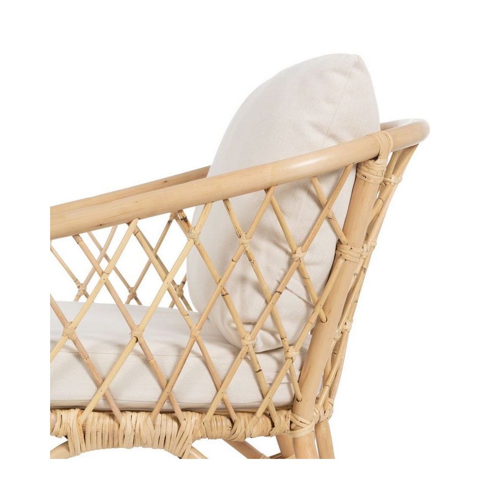 Armchair Kevy