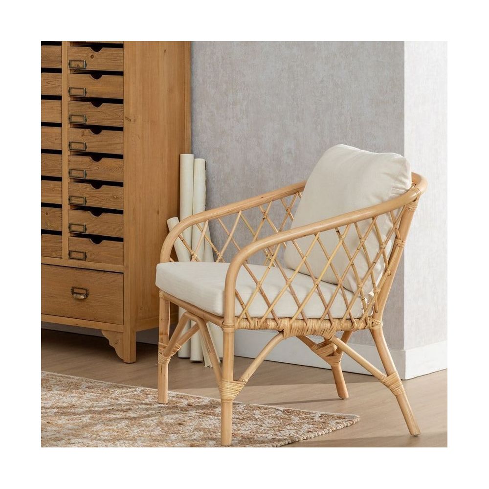 Armchair Kevy