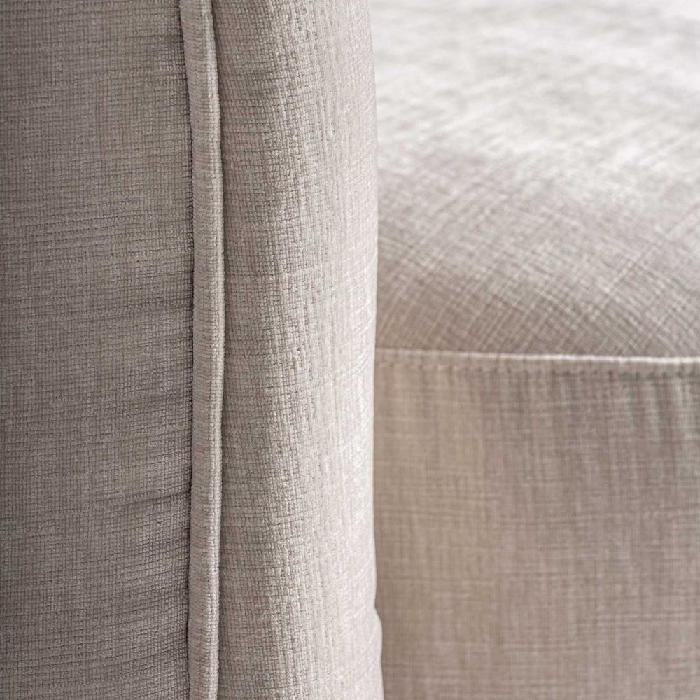 Armchair Nyu