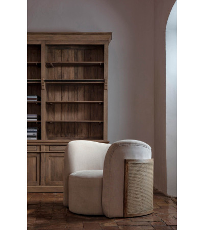 Armchair Nyu