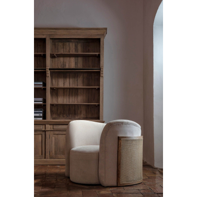 Armchair Nyu