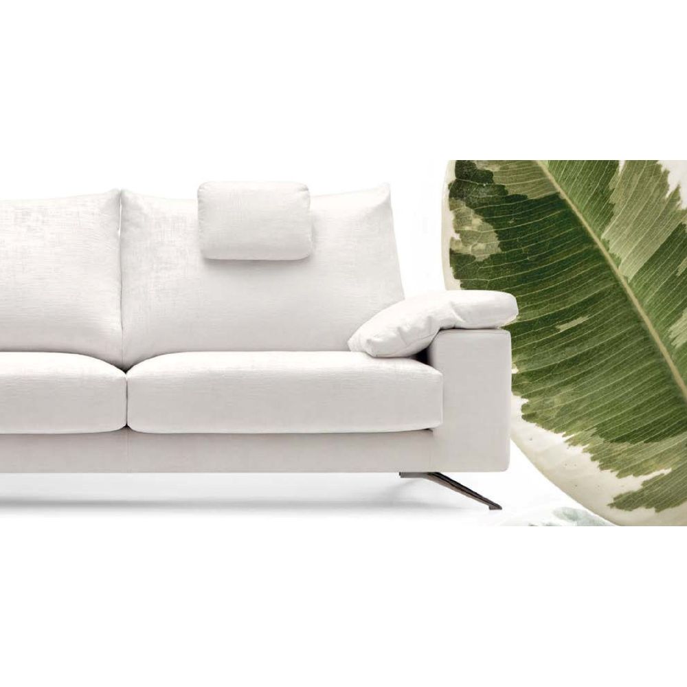 Sofa w/ chaiselong Ainrofilac