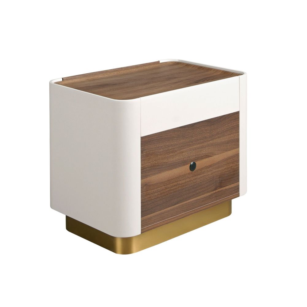 Bedside Table Nog