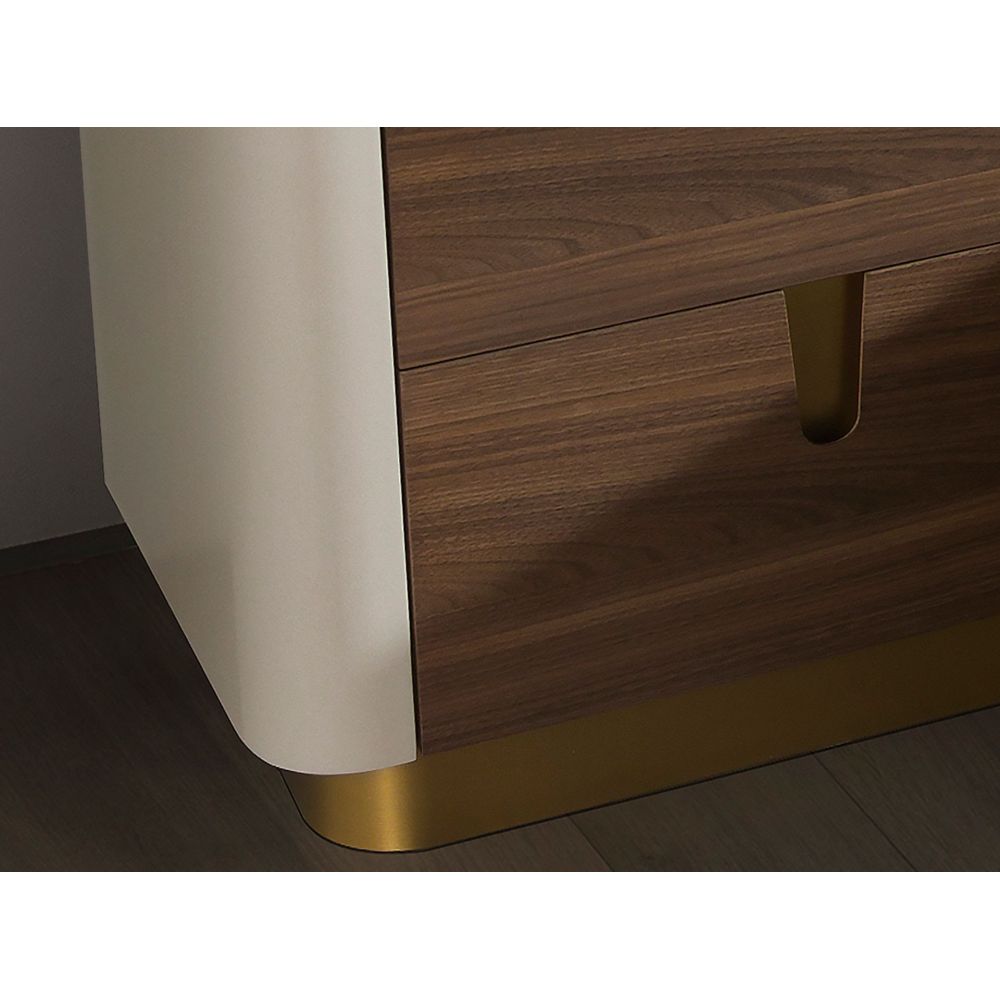 Bedside Table Nog
