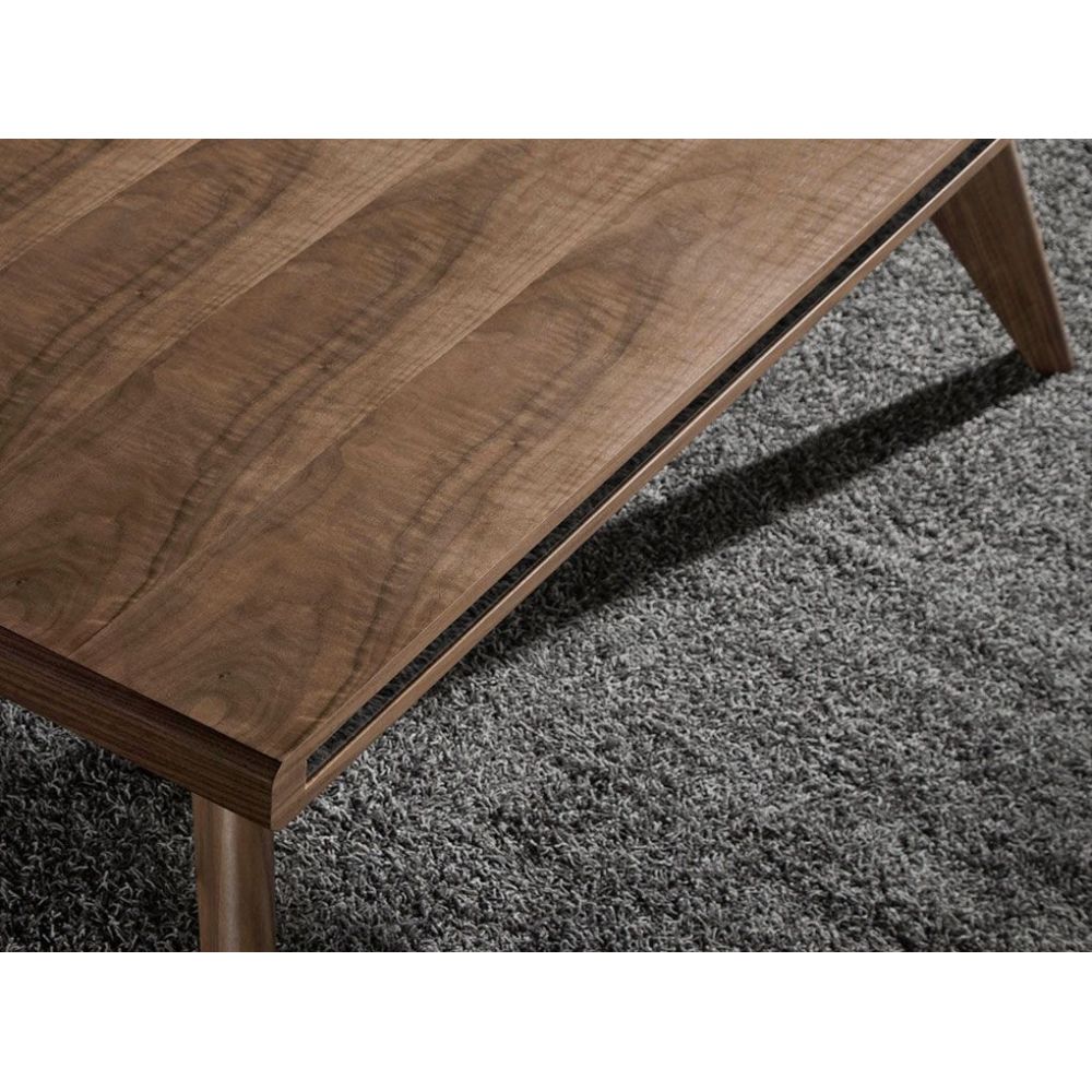 Mesa Jantar Mand