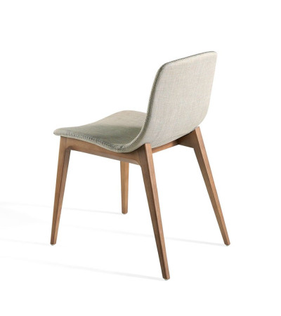 Chair Nagiru