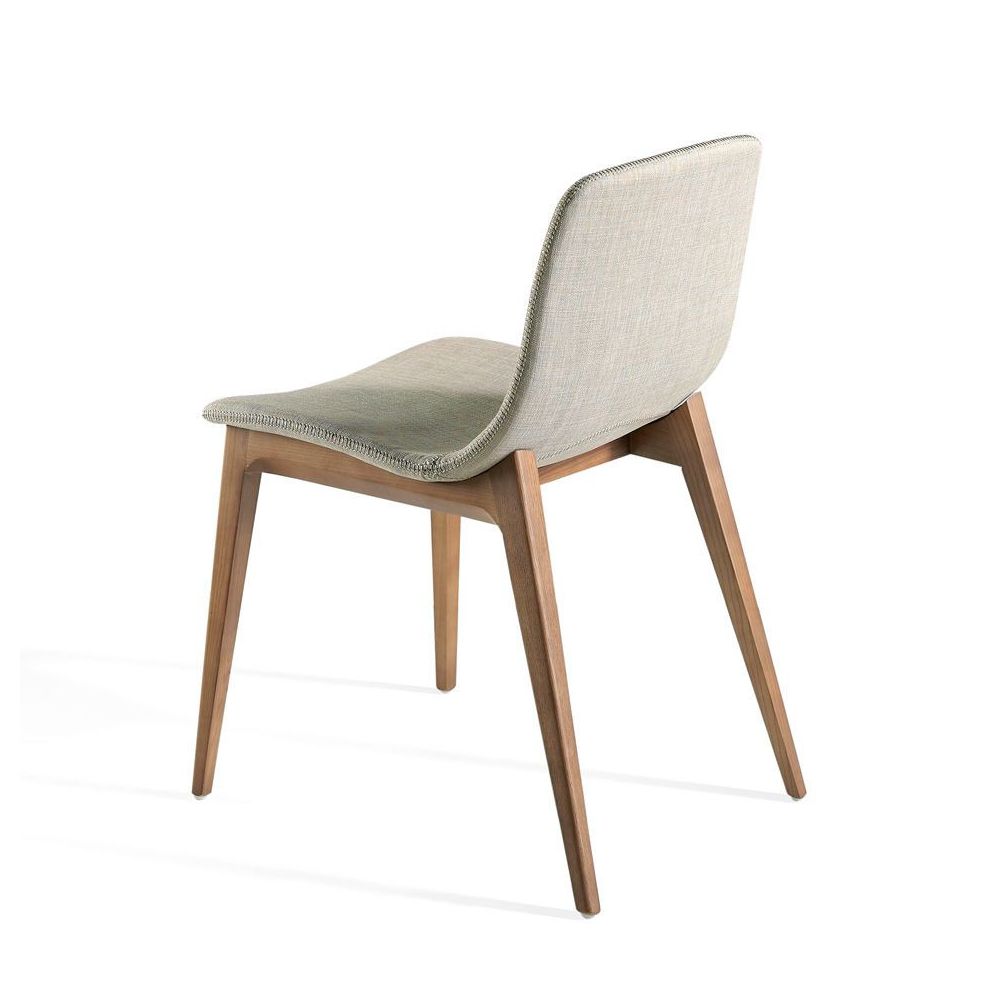 Chair Nagiru