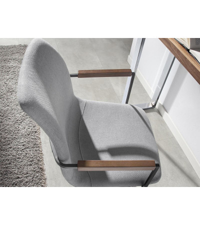 Chair Pamuk