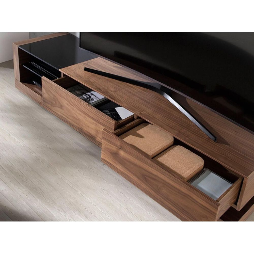 TV Base Triade