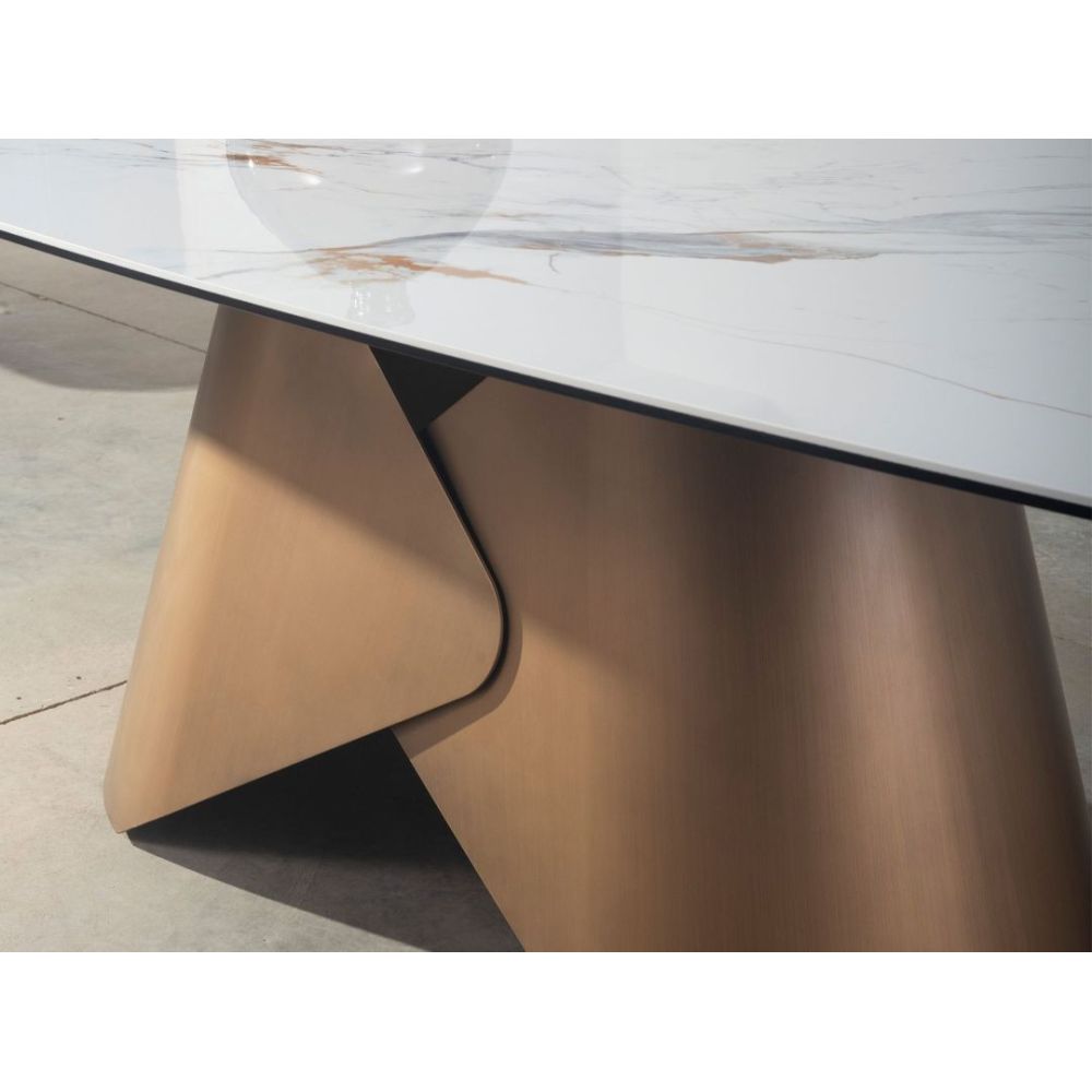 Dinning Table Croncul