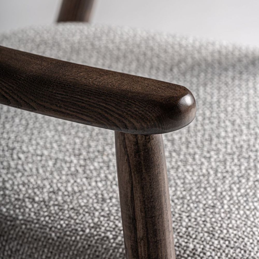 Chair Ternat