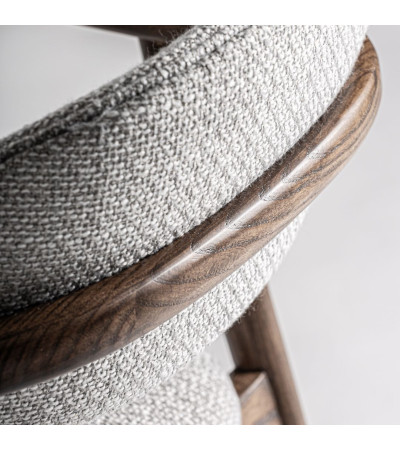 Chair Ternat