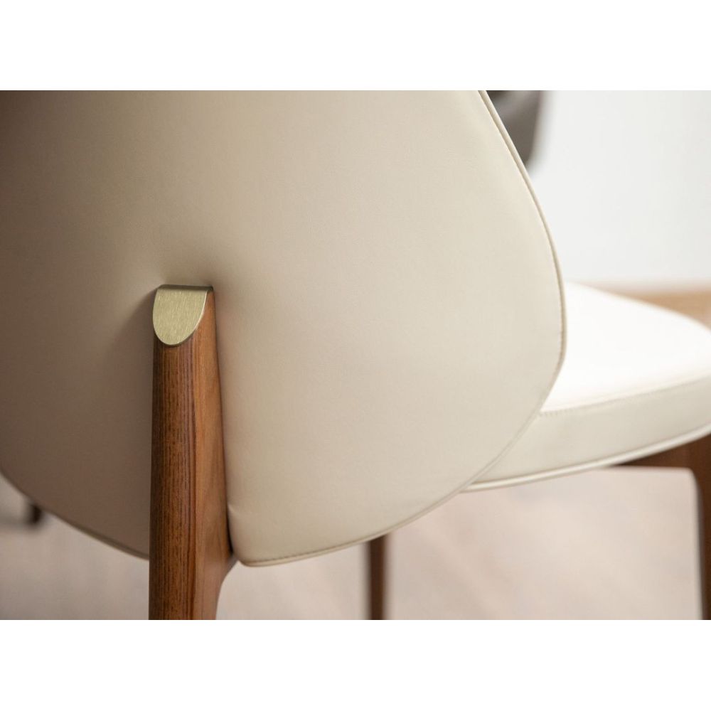 Chair Polipoui