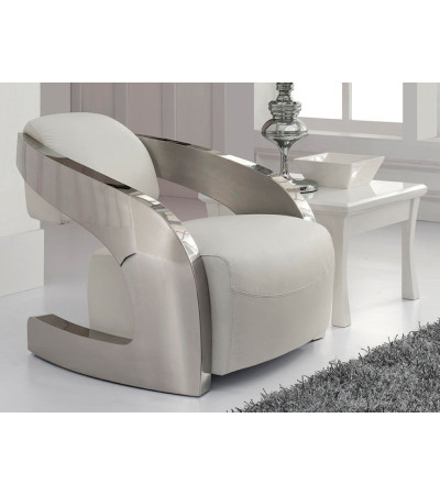 Armchair Amanda