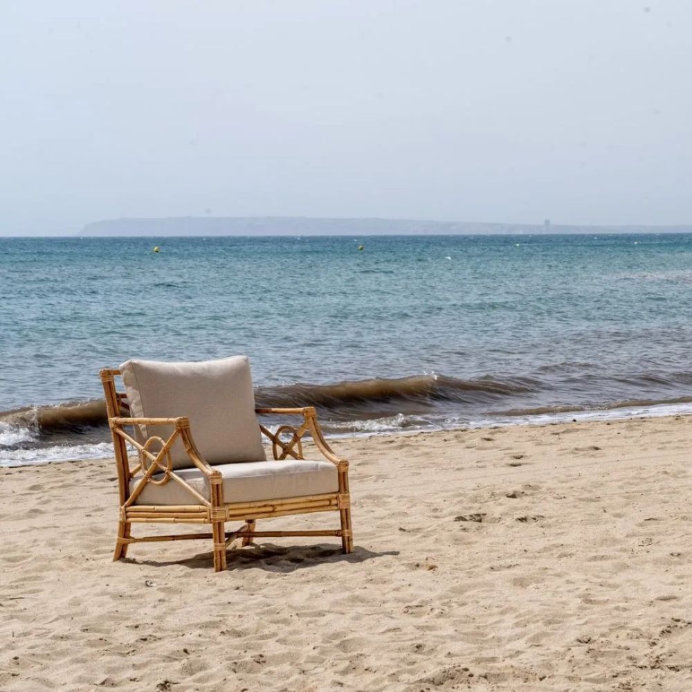 Armchair Rolite