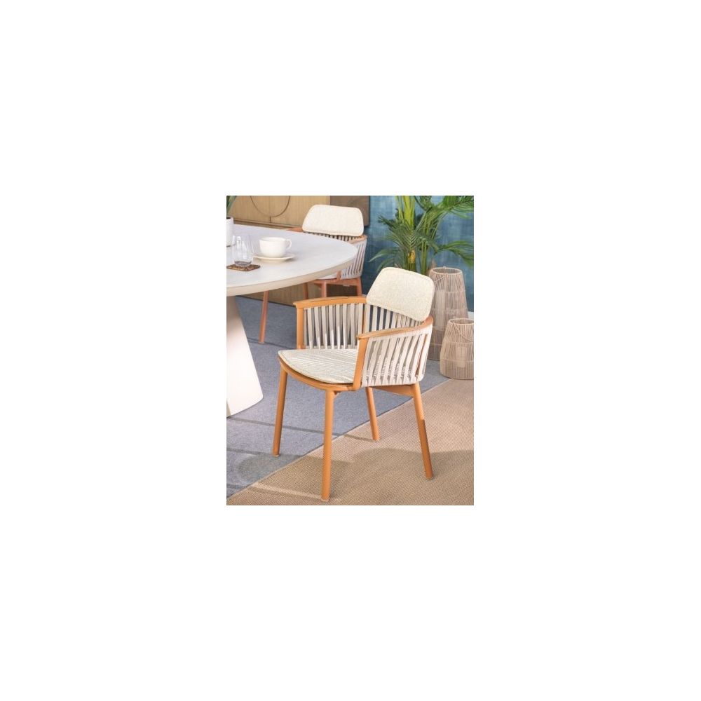 DEVI CHAIR