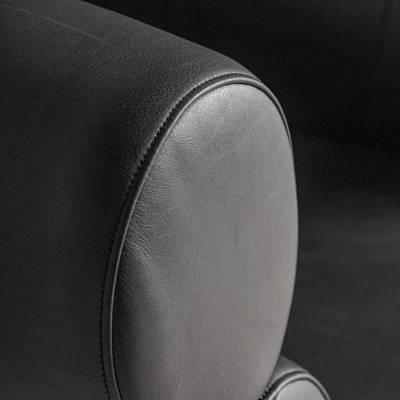 Armchair Alva