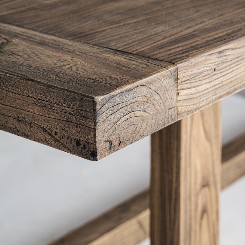 NORVIK DINING TABLE