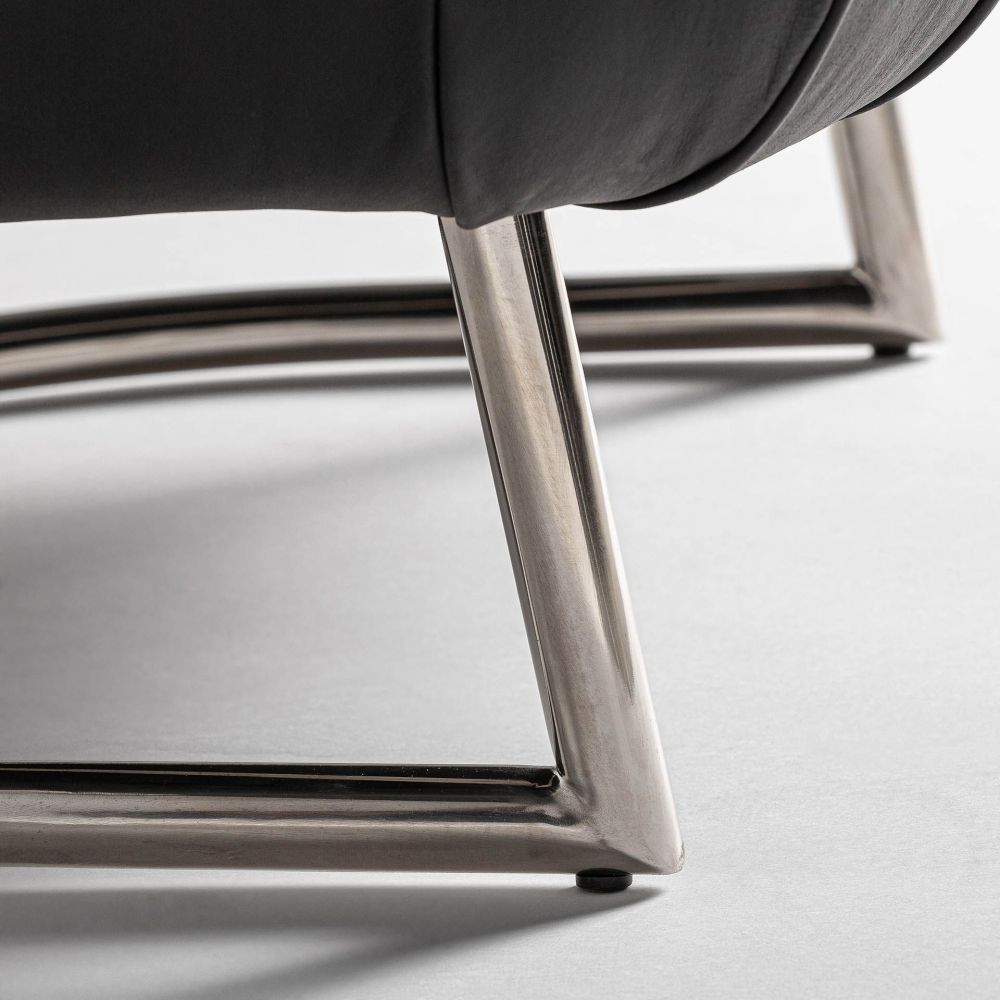 Armchair Alva