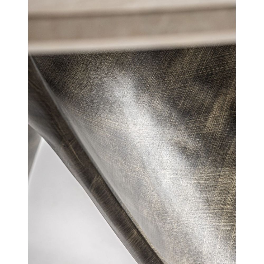 LAIZE DINING TABLE