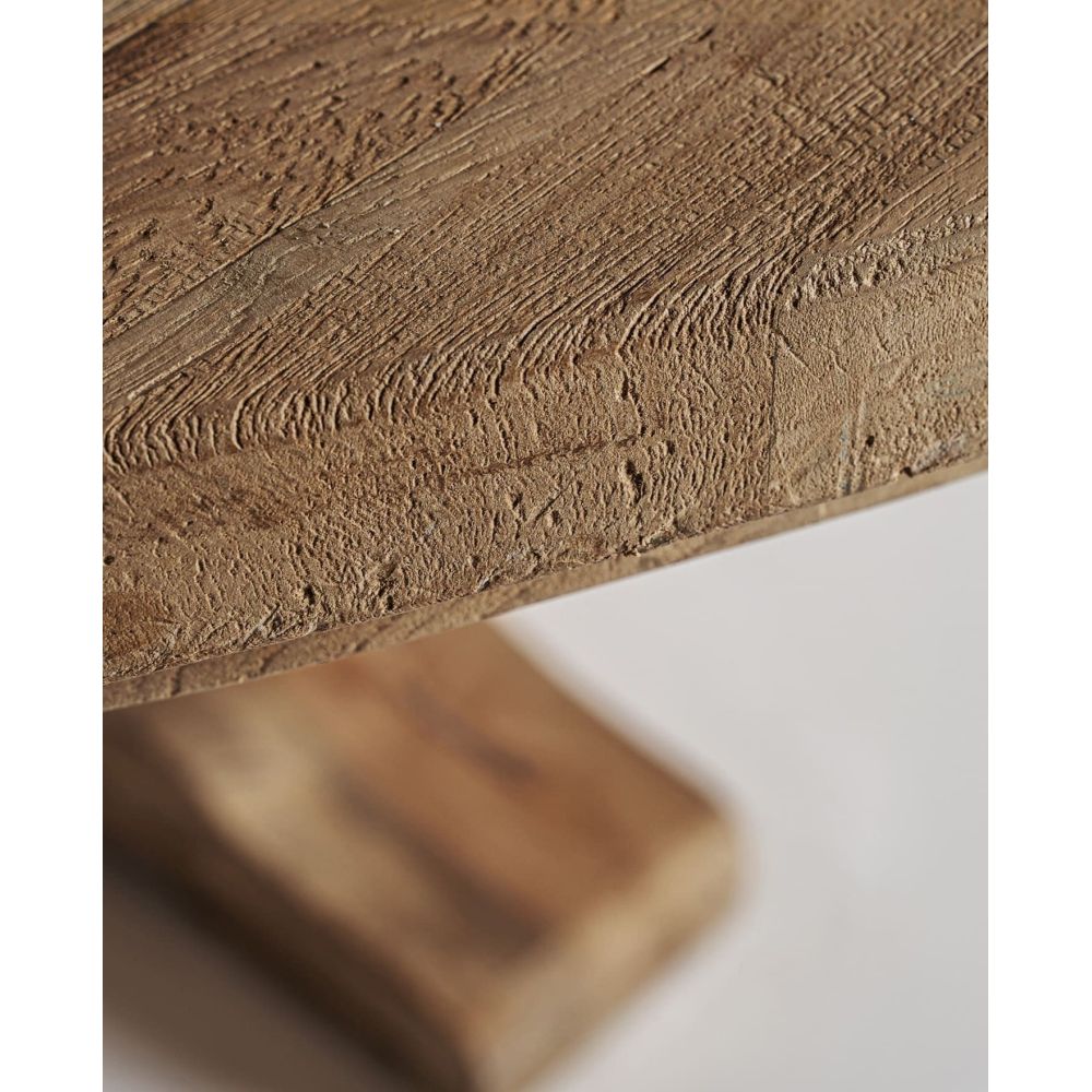 GYOR DINING TABLE