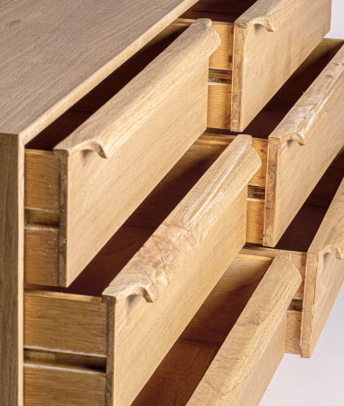 NYRY CHEST OF DRAWERS