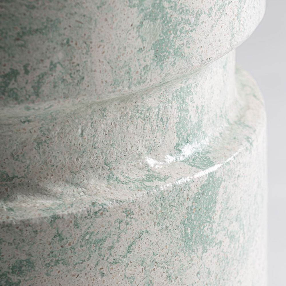 ÁGUA SIDE TABLE