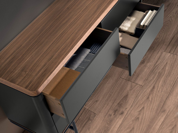 BOLLY CHEST OF DRAWERS