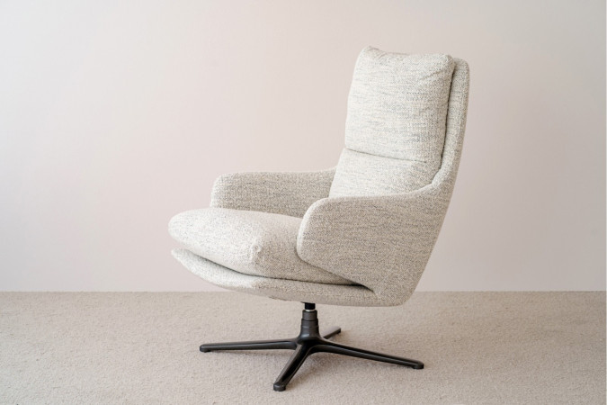 SWIVEL ARMCHAIR IFTEN