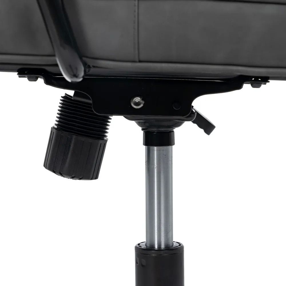 Chair Apikalia