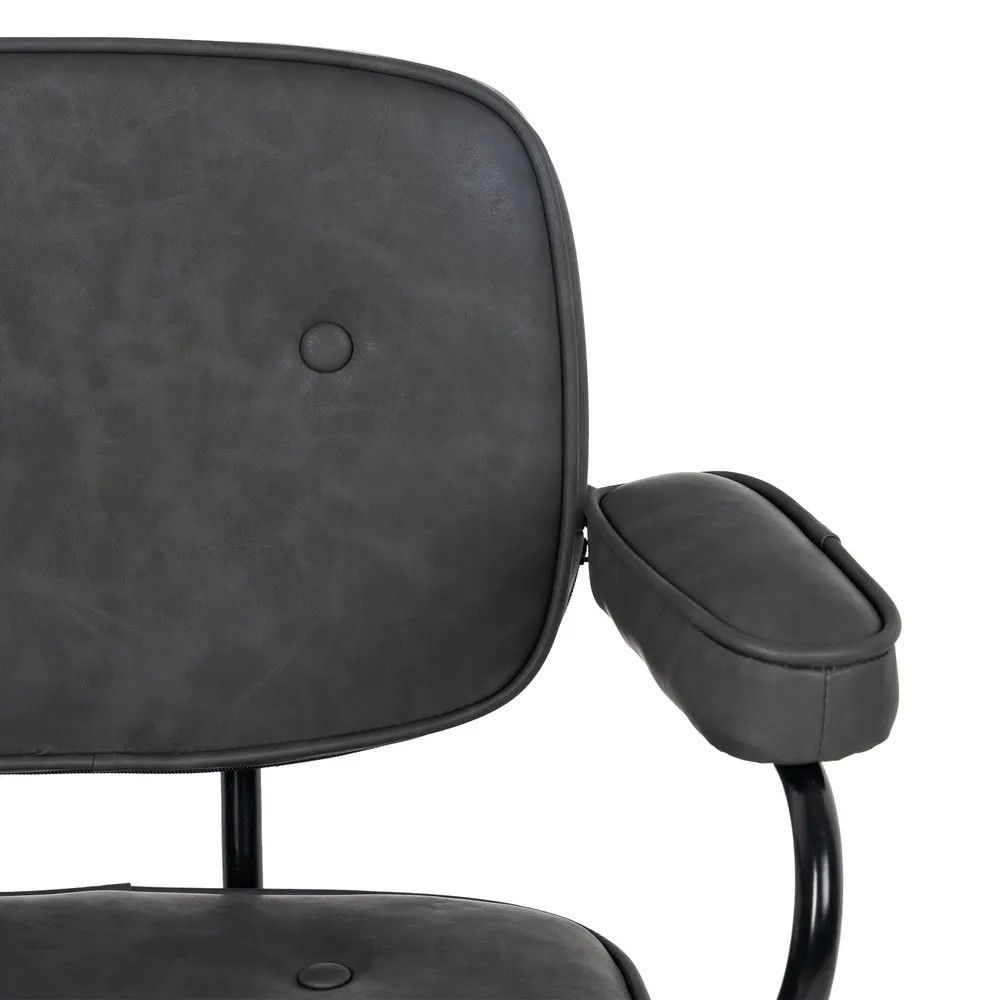 Chair Apikalia