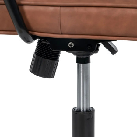 Chair Apikalia I
